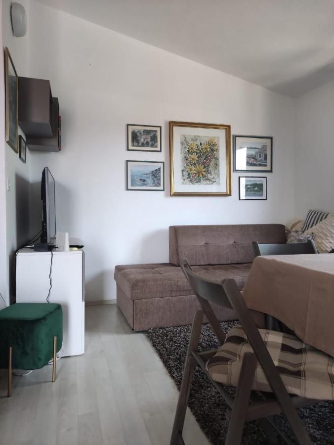 Apartments Dara โรกอซนิซา ภายนอก รูปภาพ
